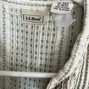 L.L. Bean Women's Green and Cream Cotton Top